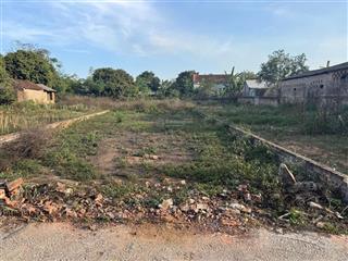 Lô đất cách đường trục chính thôn 50m ở ngọc nhị, cẩm lĩnh, ba vì hn. cách chợ 800m, trường, ub 1km