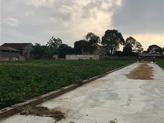 Lô đất 2 mặt tiền tại vật lại, ba vì, hà nội. gần chợ,ub,trạm, cách đường nhựa xe bus chạy qua 150m