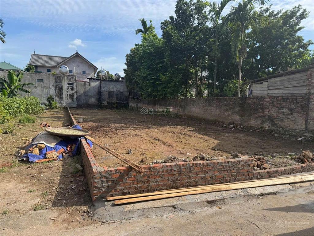 Hàng mới ra lò tại thôn đan thê, xã sơn đà, ba vì, hà nội. mặt tiền 8m, cách đường tl414c chỉ 90m
