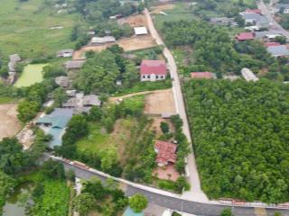 Hàng mới tinh tại cẩm lĩnh, đường thông, cách đường nhựa điểm bus chỉ 200m, cách trường, ub xã 1km