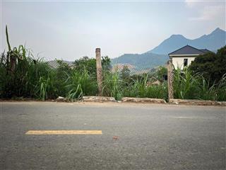 Đất ba vì có 23m mặt tiền đường nhựa huyện lộ sầm uất, cách tl414 chỉ hơn 100m, view núi thoáng mát