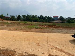 Đất tu vũ mặt đường trục chính ô tô tránh, cách cty gạch ngói sông đà hơn 200m, trạm đăng kiểm 4km