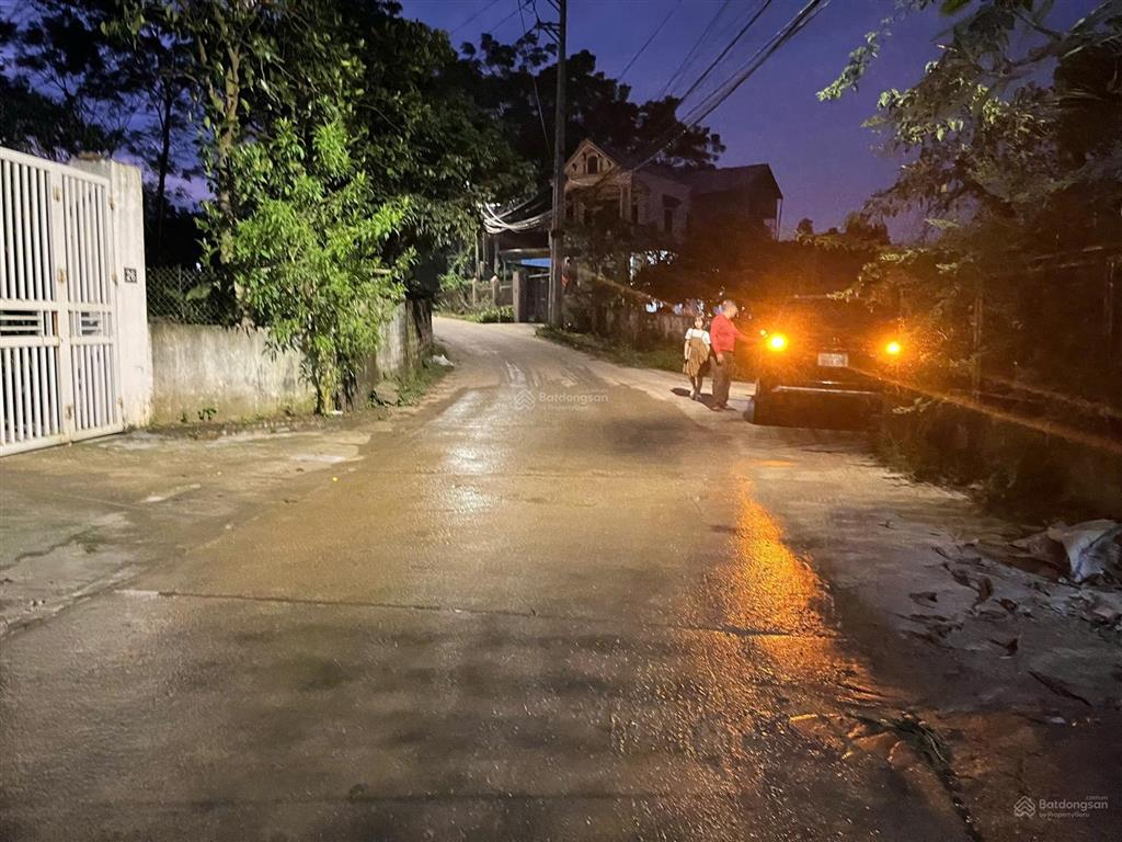 Hàng mới f0 của dân cắt bán 8mx39m mặt đường trục chính ba trại gần tlngã 3 chằm mè full tiện ích