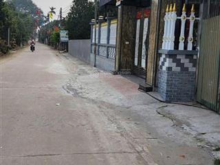 Đất tản lĩnh sẵn nhà mặt đường trục chính ô tô tránhcách tl414 chỉ 400m, dịch vụ tiện ích đầy đủ