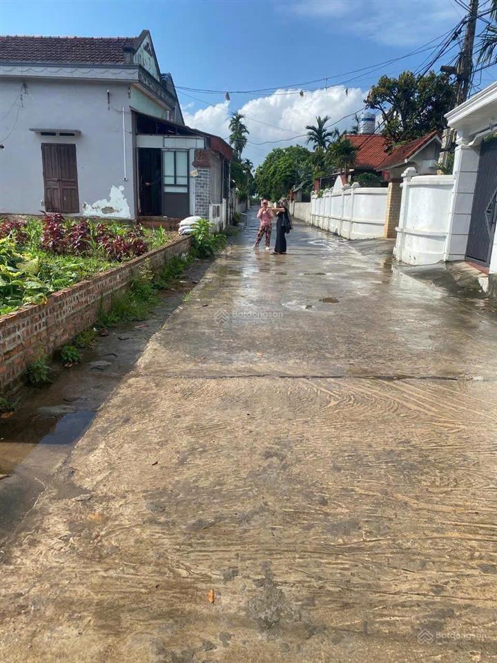 Lô góc vuông vắn sẵn nhà c4 ở minh quang mặt đường trục chính cách tl415b chỉ 100m view núi sông đà