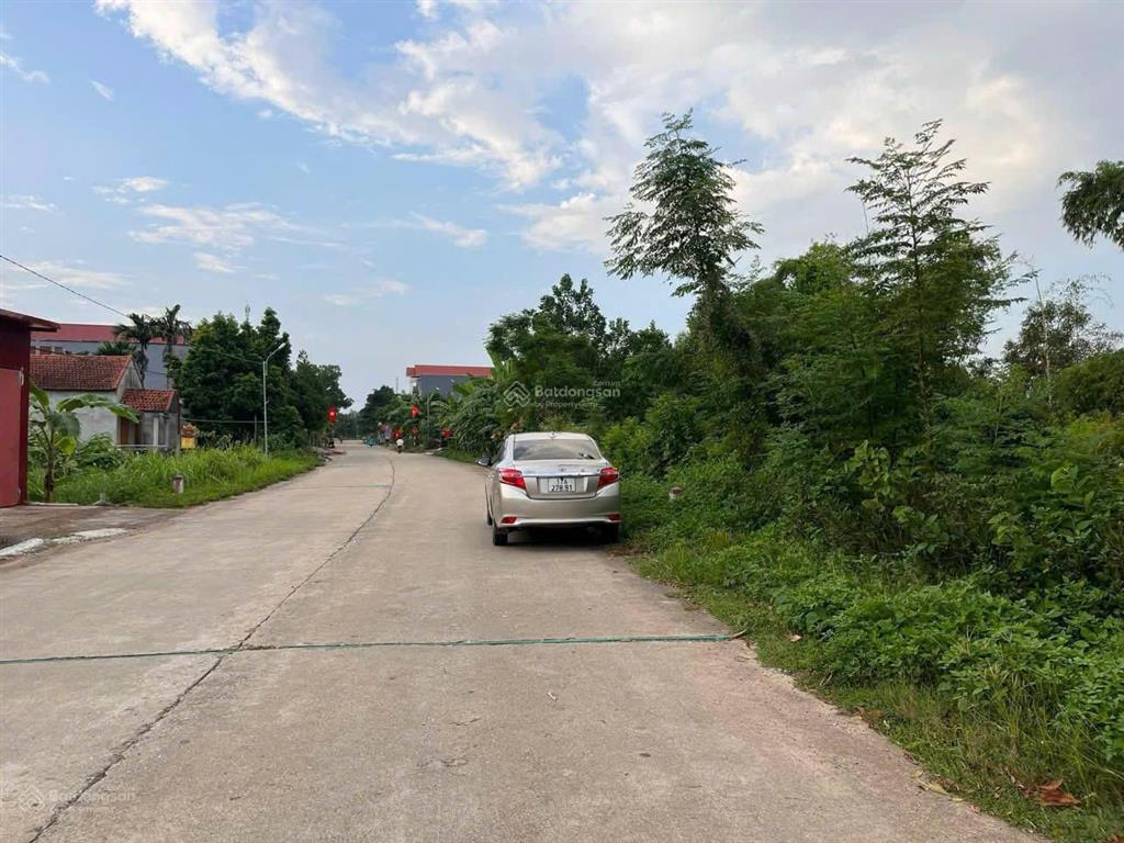 Đất nghỉ dưỡng mặt đường tl317a, bám sông đà, view núi ba vì tuyệt đẹp, gần trường, chợ, cây xăng