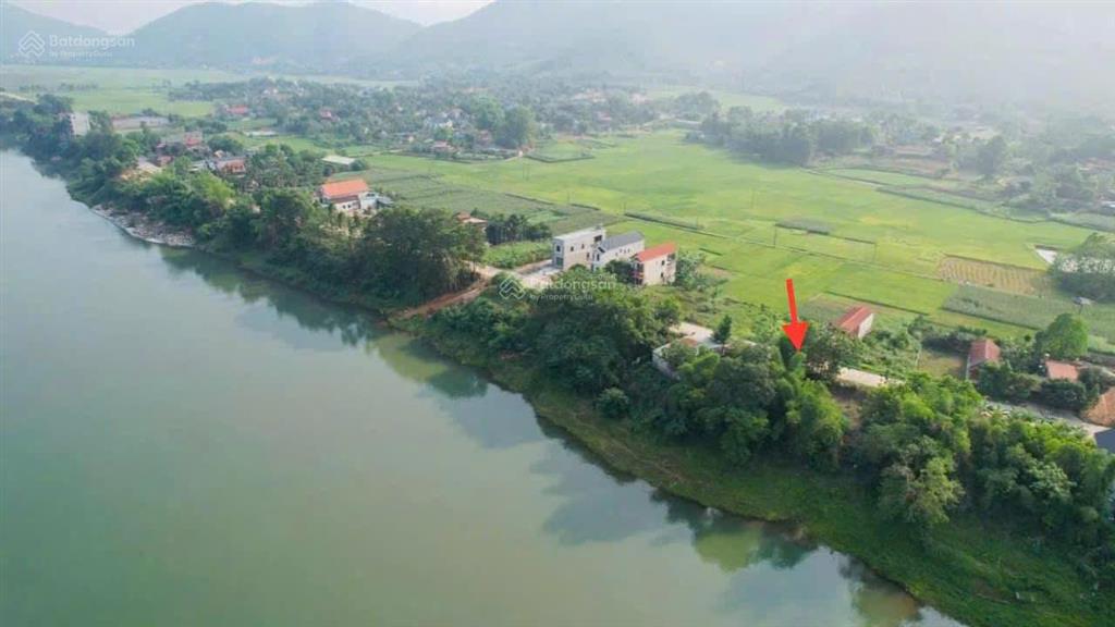 Đất nghỉ dưỡng mặt đường tl317a, bám sông đà, view núi ba vì tuyệt đẹp, gần trường, chợ, cây xăng