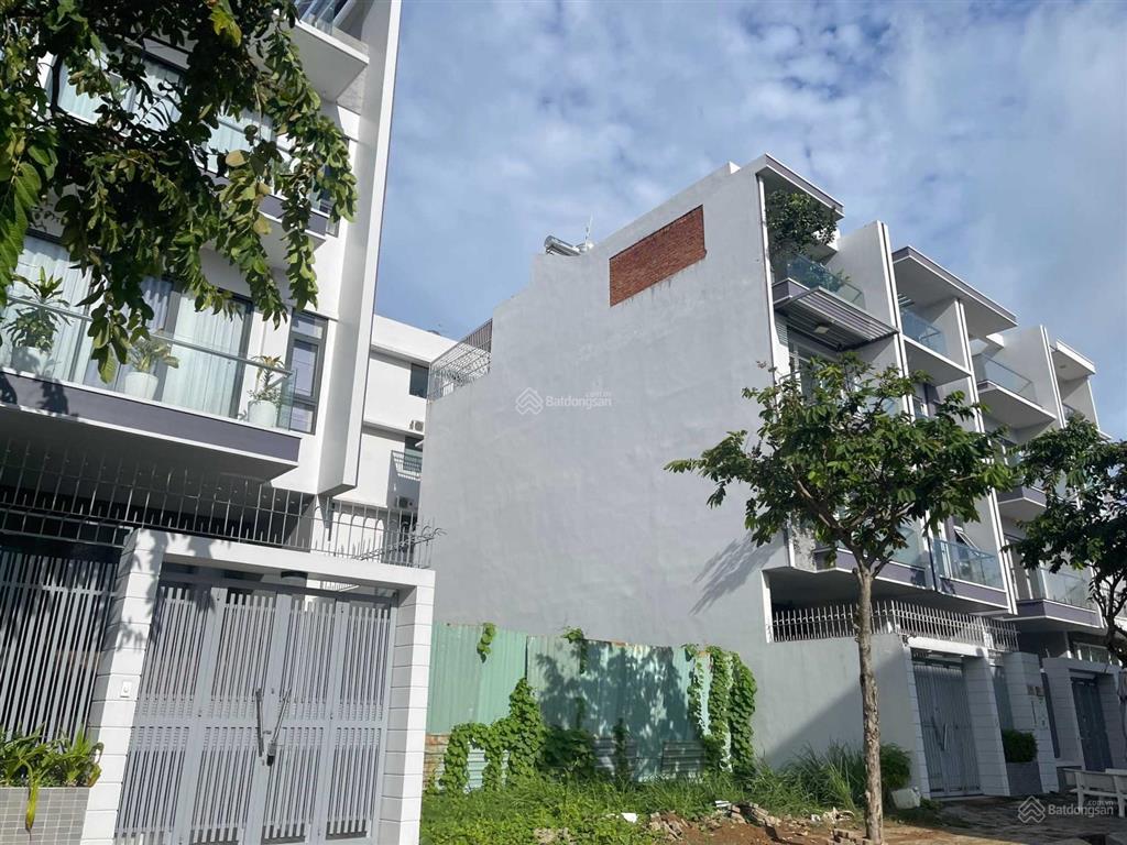 Bán nhà phố 1 trệt  3 lầu kdc dương hồng, sổ hồng đầy đủ.  xem nhà 0937 532 ***