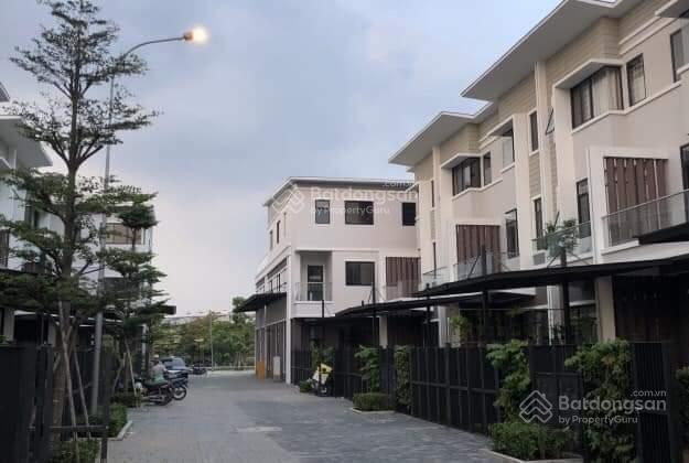 Nhà phố camellia 15 triệu/tháng, khu an ninh. hàng xóm dương hồng, phi long. xem nhà  0937 532 ***