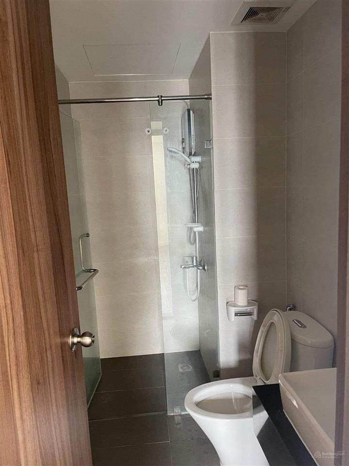 Cho thuê 58m2 nhà có rèm. giá 8  8tr5. xem nhà  0937 532 *** pkd mizuki park