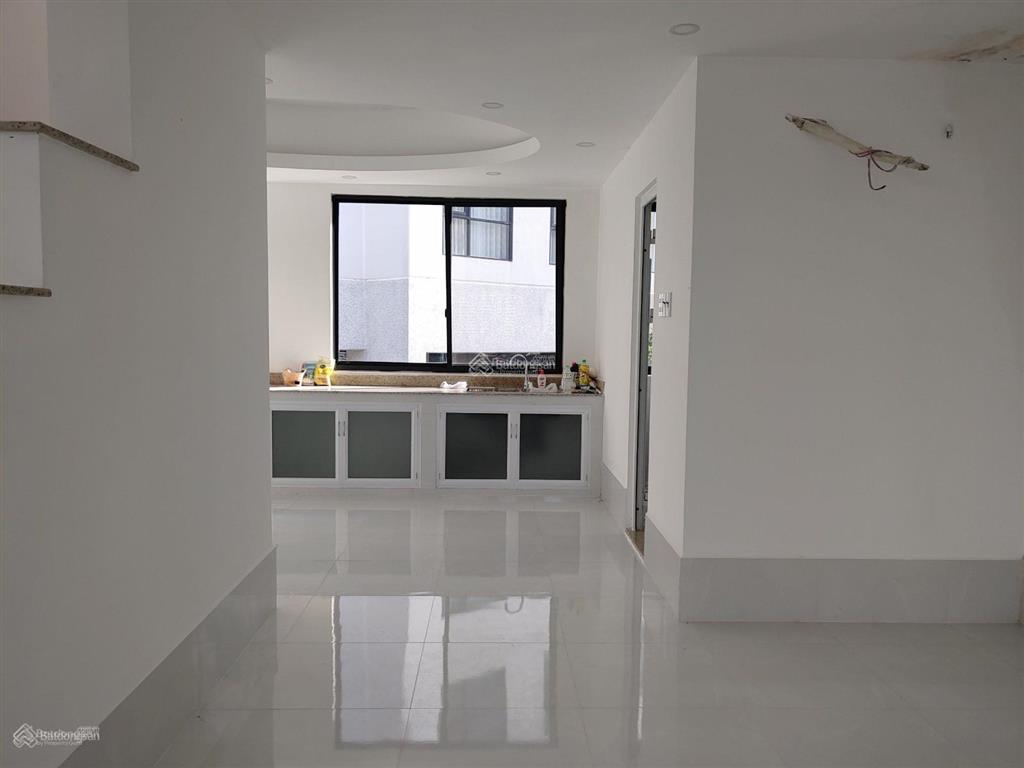 Cần cho thuê nhà mặt phố mizuki park. nhà phố 2 mặt tiền kinh doanh. vị trí đẹp, kdc sầm uất
