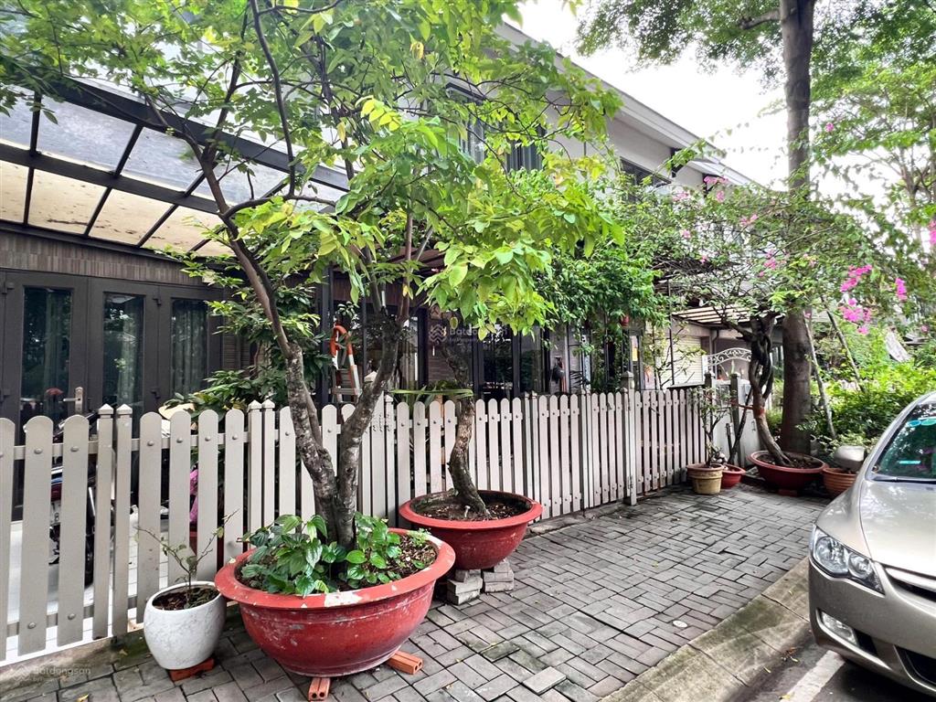 Bán nhà phố camellia 1 trệt 1 lầu khu dân cư an ninh, có hồ bơi, phòng gym. giá chỉ 7.5tỷ/căn