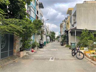 Đất ở đẹp 51m2, sổ riêng, cách nguyễn duy trinh 800m, phú hữu, quận 9, giá 3 tỷ 050
