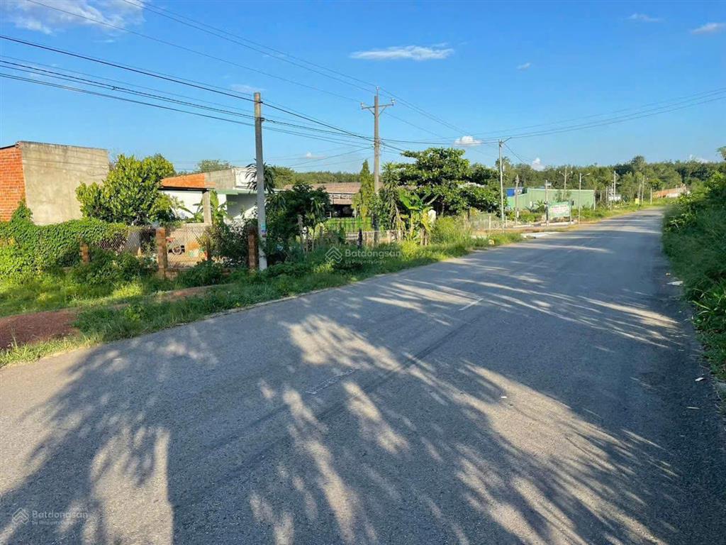 Chính chủ bán ngộp lô đất mặt tiền kinh doanh dh519 (32m), dt 250m2, sổ sẵn, giá rẻ 450tr