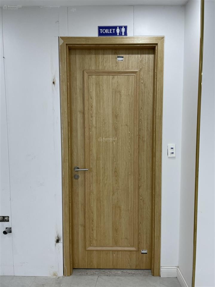 Chính chủ cho thuê tầng 1+2+3+4 nhà mặt phố khúc thừa dụ, cầu giấy, mặt tiền 10m, 150m2/sàn