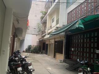 Bán nhà hxh ngang 8 dài 10 sát q1