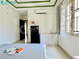 Cho thuê phòng ban công đầy đủ nội thất khu trung sơn 30m2, lầu 1, không chủ chủ. 4,8 triệu/tháng