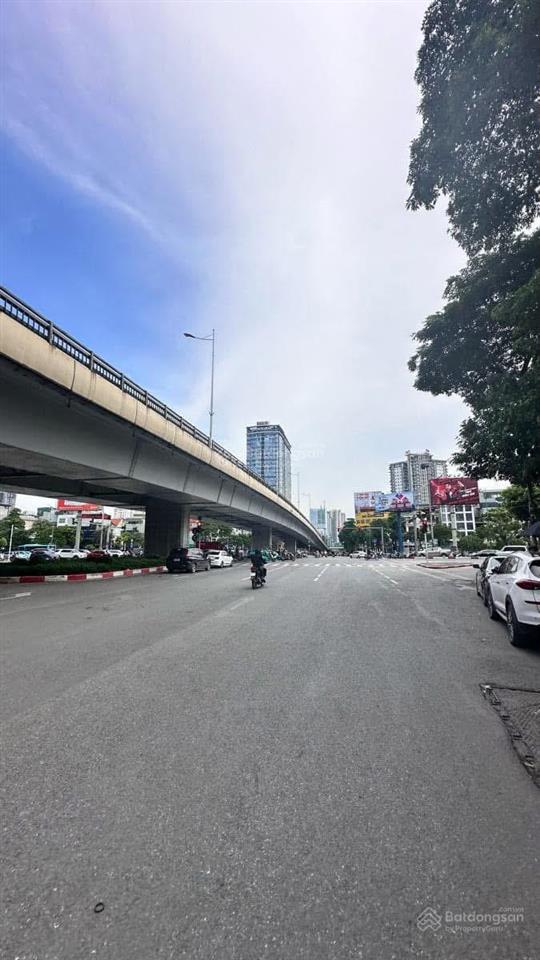 Mặt phố nguyễn chí thanh 162 đất 3.5/10 55 tỷ