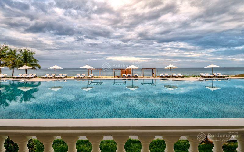 Biệt thự vinpearl phú quốc view hồ và bể bơi lớn, 420m2, còn 1 năm cam kết, giá 9.8 tỷ