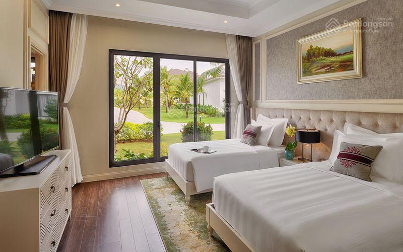 Biệt thự vinpearl phú quốc view hồ và bể bơi lớn, 420m2, còn 1 năm cam kết, giá 9.8 tỷ