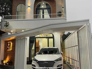 Nhà 2 tầng thiết kế hiện đại full nội thất xịn xò dọn vào ở ngay