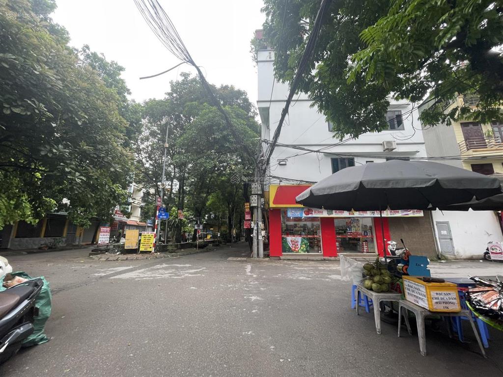 Siêu phẩm lk văn quán,dt 103m,4 tầng,vỉa hè và mặt tiền đá bóng,oto vào nhà