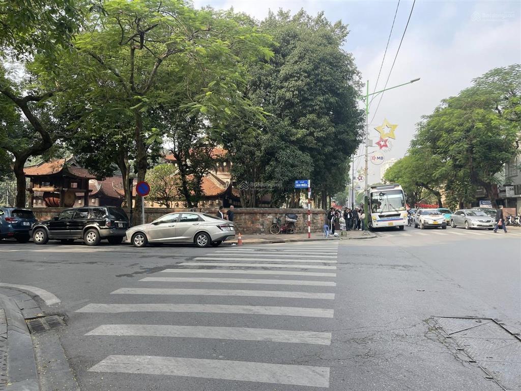 Siêu vip toà văn phòng 9 tầng,160m mặt phố đoàn thị điểm,đống đa,hà nội,dòng tiền 3tỷ/năm,giá 103ty