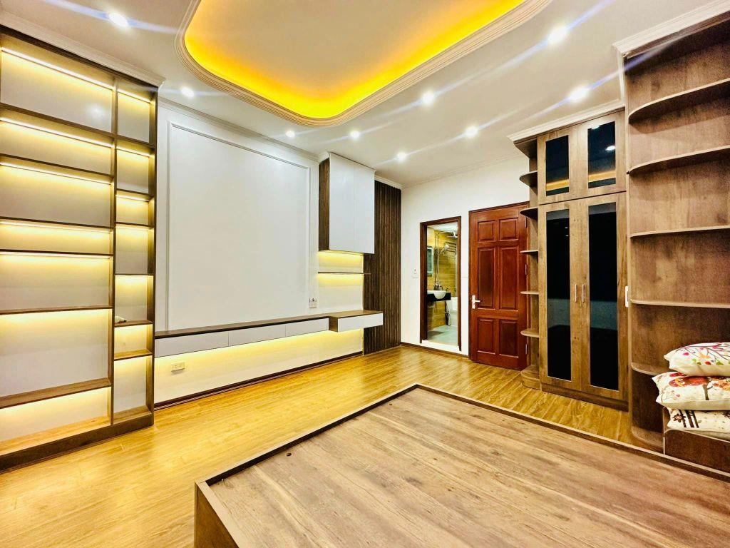 Siêu Hiếm Thịnh Hào 40m2,oto - Kinh Doanh – Ngõ Thông – Mặt tiền khủng – Nhỉnh 10 tỷ 