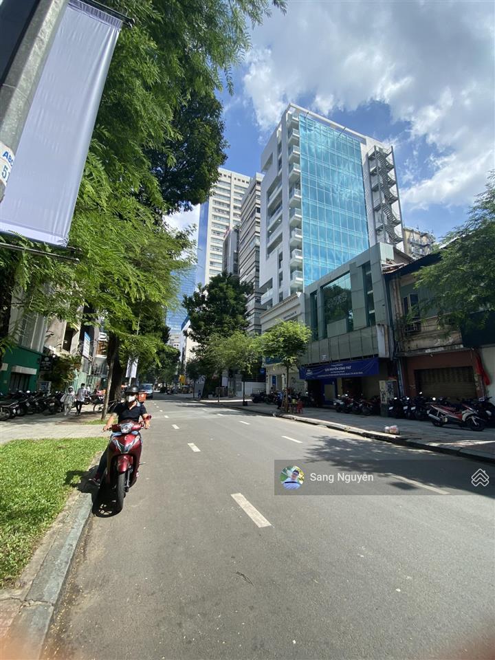 Bán tòa nhà vip mặt tiền lê thánh tôn p. bến nghé q1  dt 4.5x26m h10 lầu hđt 300tr/th giá 99 tỷ