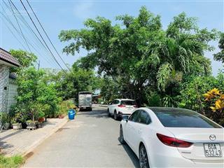 1 lô duy nhất đất full thổ cư cách chợ và bv hóc môn chỉ 2km thuận tiện đầu tư lâu dài. 800 triệu