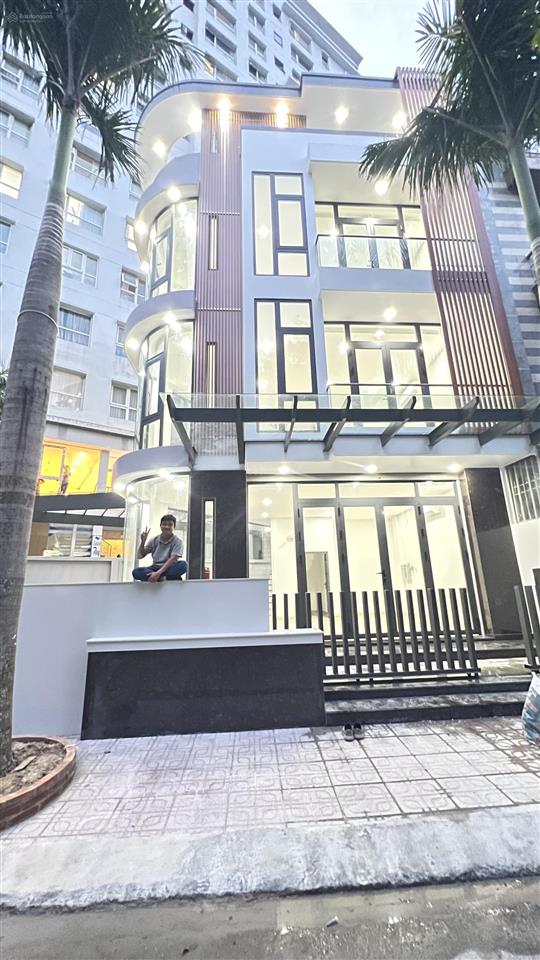 Nhà mặt phố lê đức thọ, p. 15 gò vấp, dt 151m2 chi với 16 tỷ