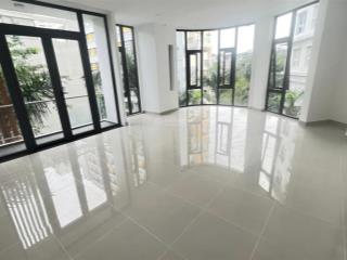 Cho thuê nhà phố đẹp sạch, thoáng mát vp, kddv caffe,spa