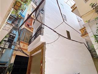 Phải nhanh! nhà mới 6 tầng thang máy phố giảng võ, lô góc 3 thoáng, cạnh ô tô tránh, chỉ 9,6 tỷ