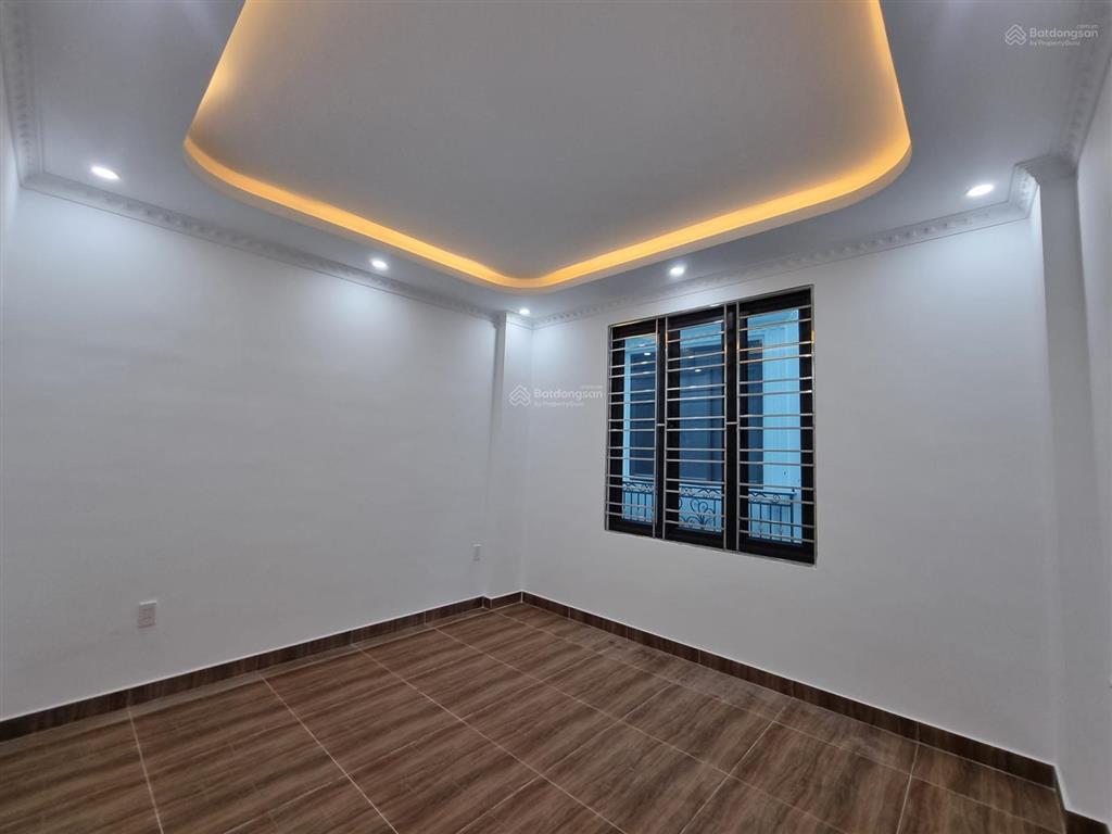 Bên em cần bán căn 3 tầng tại cam lộ hùng vương giá 2,25 tỷ.