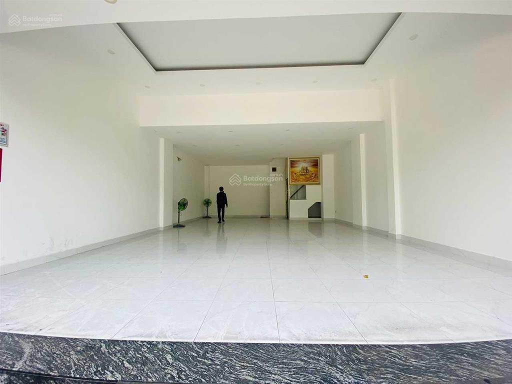 Cho thuê nhà mặt tiền đường d  khu đại học, quận bình thạnh