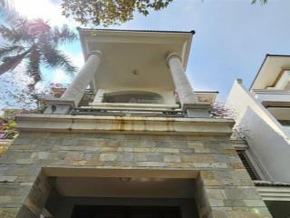 Cho thuê biệt thự hồ biểu chánh  ngay brg mart nguyễn văn trỗi