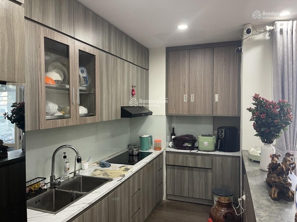 Bán căn 2pn rice city sông hồng giá 4,4 tỷ, tầng đẹp view hồ ban công đông nam.  0983 038 ***