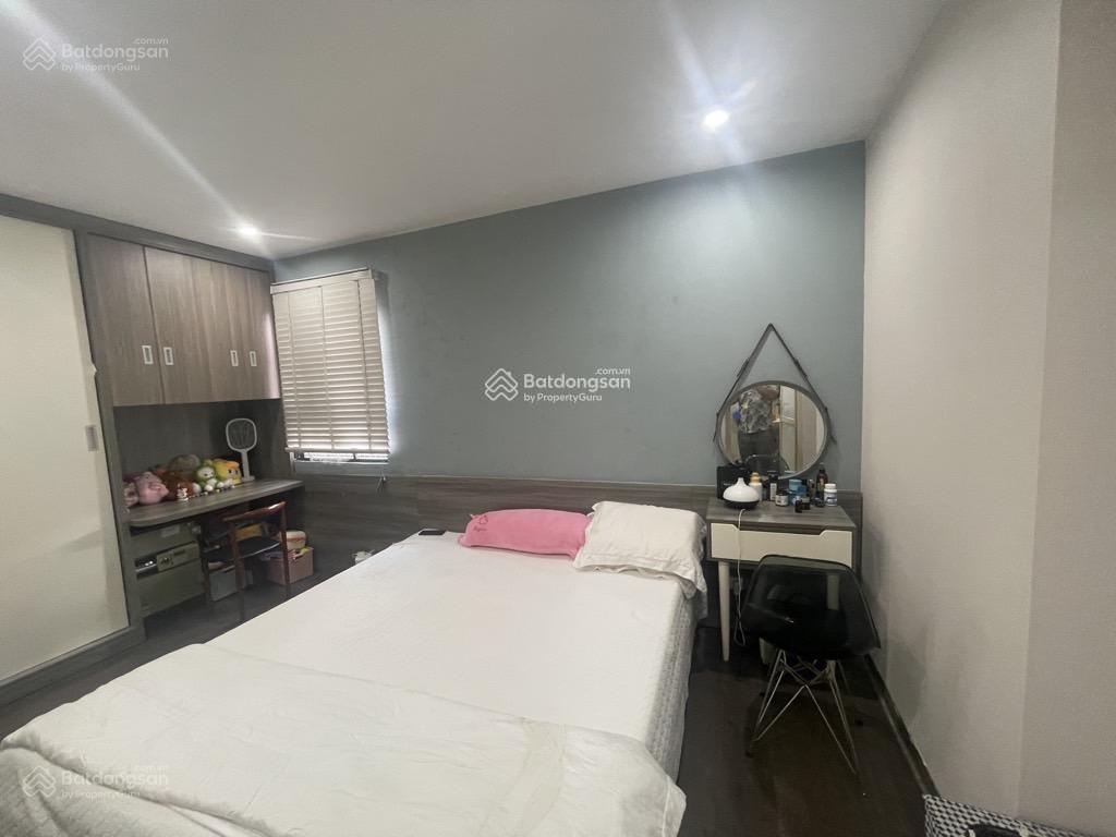 Bán căn 2pn rice city sông hồng giá 4,4 tỷ, tầng đẹp view hồ ban công đông nam.  0983 038 ***