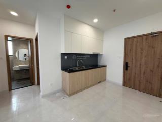 Cho thuê 2pn 1 wc nhà có nội thất cơ bản bếp ,máy hút mùi , giá thuê 6tr/tháng. 0942 878 *** ms tú