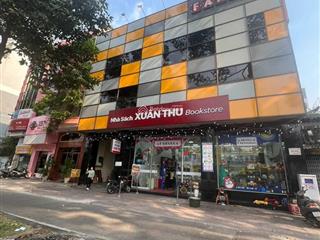 Mặt tiền trần hưng đạo, quận 1  dt 12 x 25m, 300m2  4 tầng  hđt 400 triệu  giá 75 tỷ