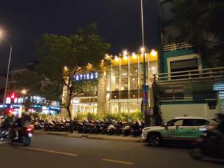 Mặt tiền lũy bán bích, tân phú  dt 10 x 30m  4 tầng  hđt 179 triệu  giá 33 tỷ