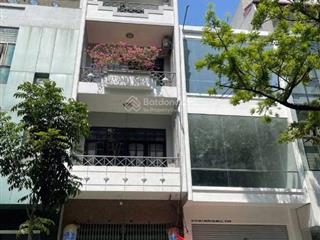 Có 102 mặt tiền lê thị hồng gấm, q.1  dt 4.9 x 19m  5 tầng  hđt 165 triệu/tháng  giá 37 tỷ