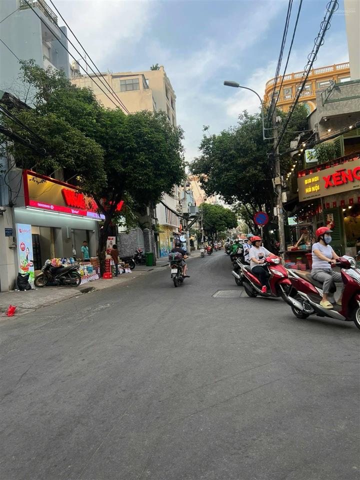 Góc 2mt huỳnh mẫn đạt phường 19 bình thạnh hầm + 7 tầng doanh thu đạt 320tr/tháng giá 90 tỷ
