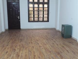 Cho thuê nhà đẹp, 40m² x 4,5 tầng, ngõ ô tô phố 106 hoàng quốc việt, để ở + kd. 15 tr/ tháng.
