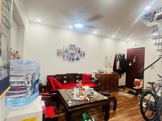 Chính chủ bán căn hộ tt mới, dt sư dụng 150m2 nguyên căn, 4pn, 2vs, lối đi riêng biệt. giá 4,6 tỷ.