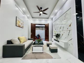 Chính chủ bán nhà 30m2 x 4 tầng, nhà đẹp về ở được luôn, ngõ ô tô nghĩa tân, cầu giấy. 6,3 tỷ