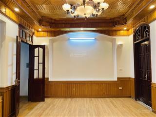 Bán nhà riêng dt sổ 156m2, căn góc 4 tầng, 3 mặt thoáng, mt 9,5m, tại phố xuân thủy, cầu giấy.