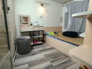 Cho thuê nhà ngõ 12 khuất duy tiến, 50m2 x 3 tầng, 4 ngủ, 2wc, đủ đồ, 9 triệu/tháng