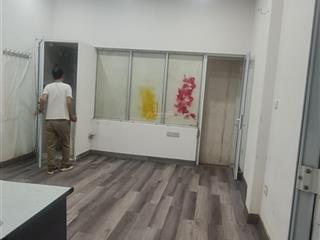 Cho thuê nhà ngõ 318 la thành, đống đa, 40m² x 4 tầng, ô tô tránh, 11 triệu/tháng