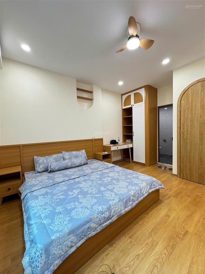 Bán nhà riêng tại phố khâm thiên, 6,5 tỷ, 30m2, 3pn + 3wc + 4 tầng, giá siêu hời